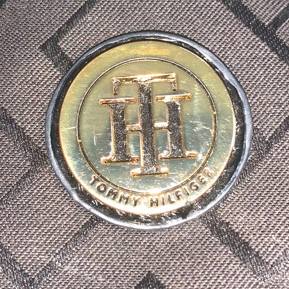 Tommy Hilfiger Crossbody Bag - Picture 2 of 9